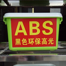 理想汽车复刻尚格云顿沃尔沃经典一字马广告:演员谢苗脚踩两台L9打太极